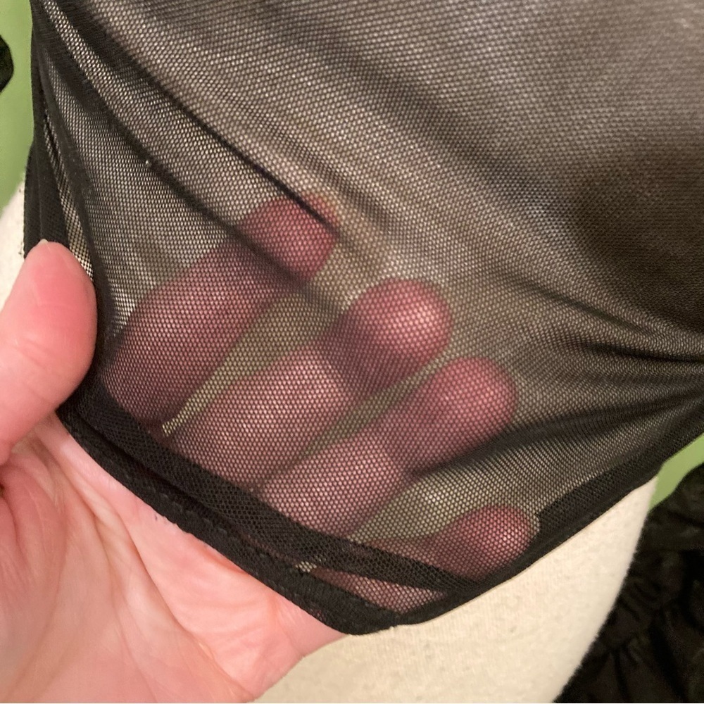 Cider Black Ruched Cutout Crop Top - Picture 5 of 10